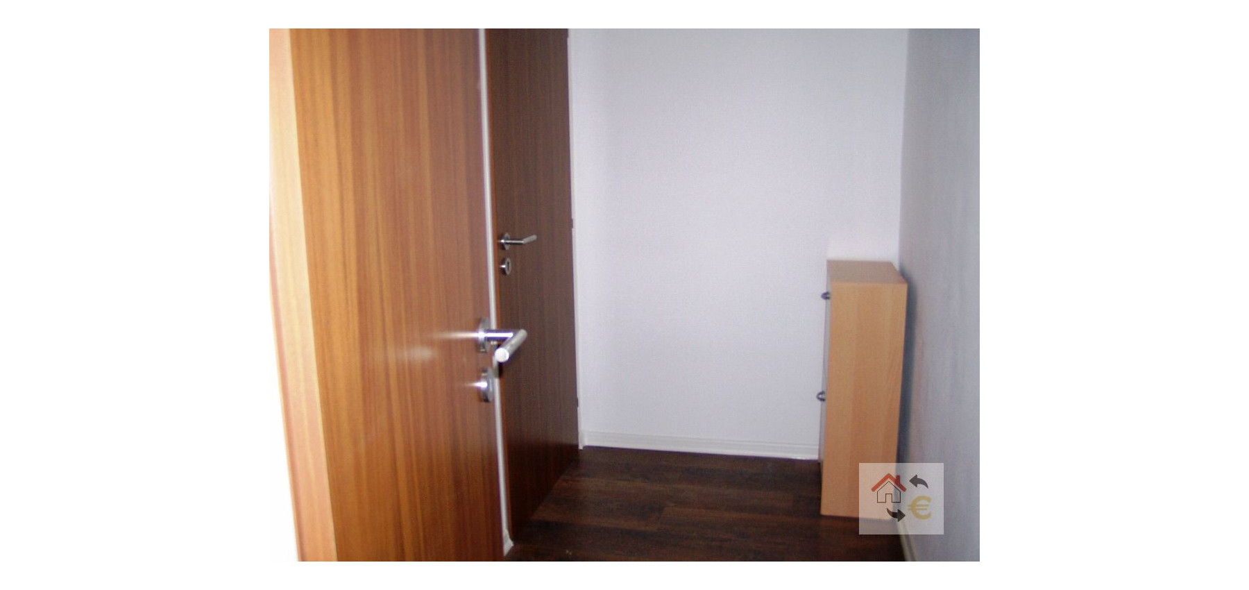 Prenajatý do 1.9.2024...Prenájom 1 izbový byt s kuchynským kútom, komplet rekonštrukcia, plne zariadený