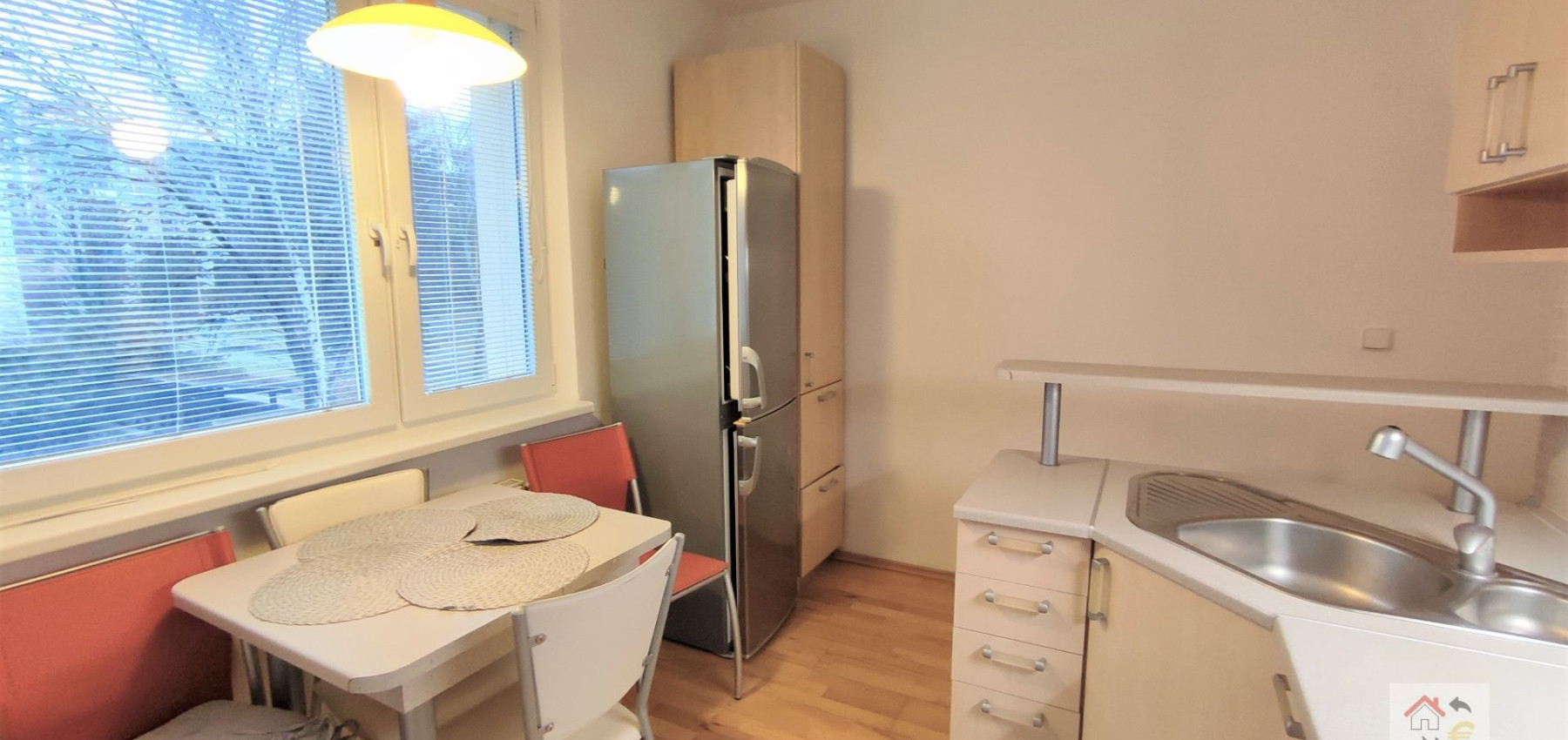 Krásny svetlý a vzdušný 3 izbový kompletne zariadený byt, plne vybavený s loggiou Tomášikova