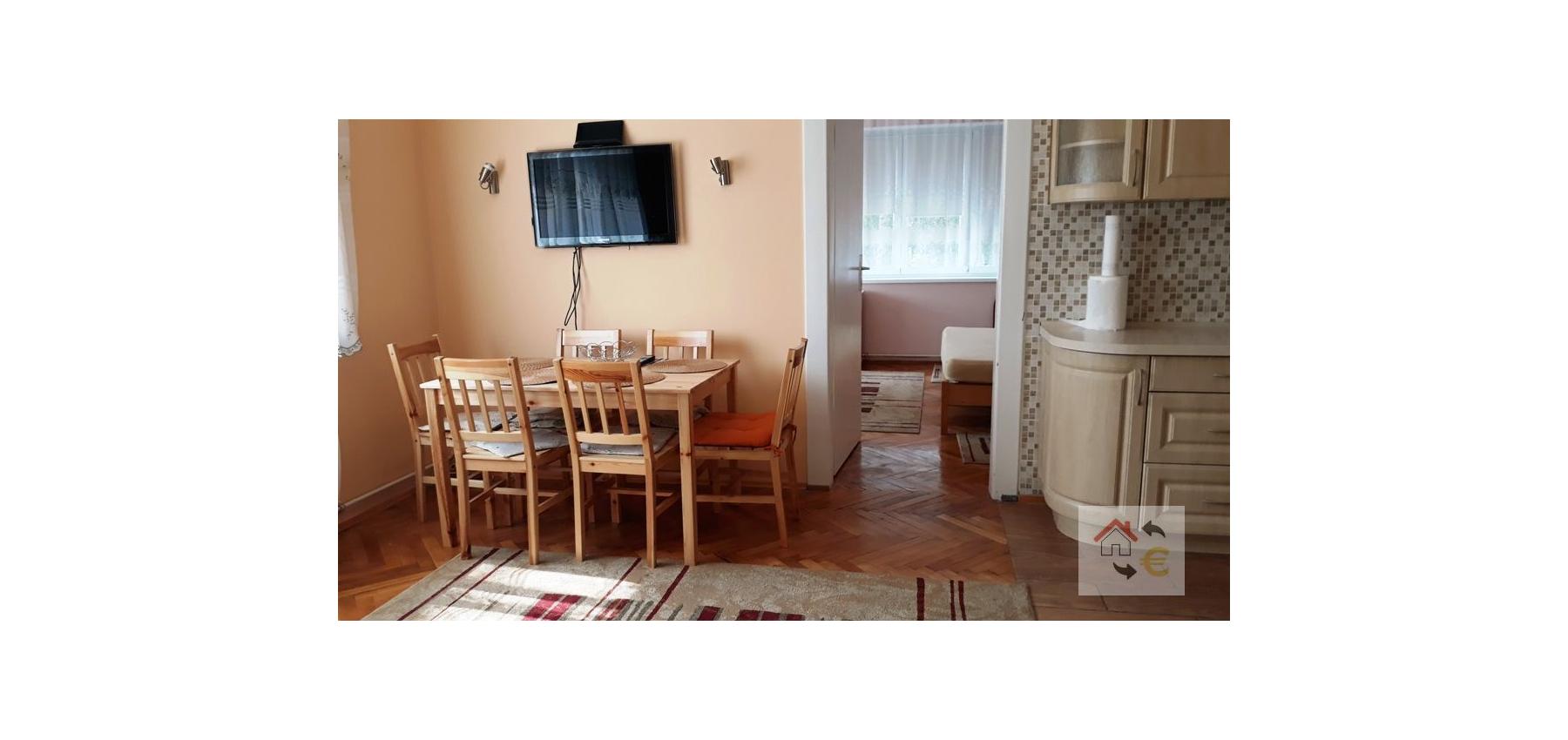 Prenajatý do 1.9.2026... Priestranný tehlový 3 izbový byt v centre mesta, zariadený