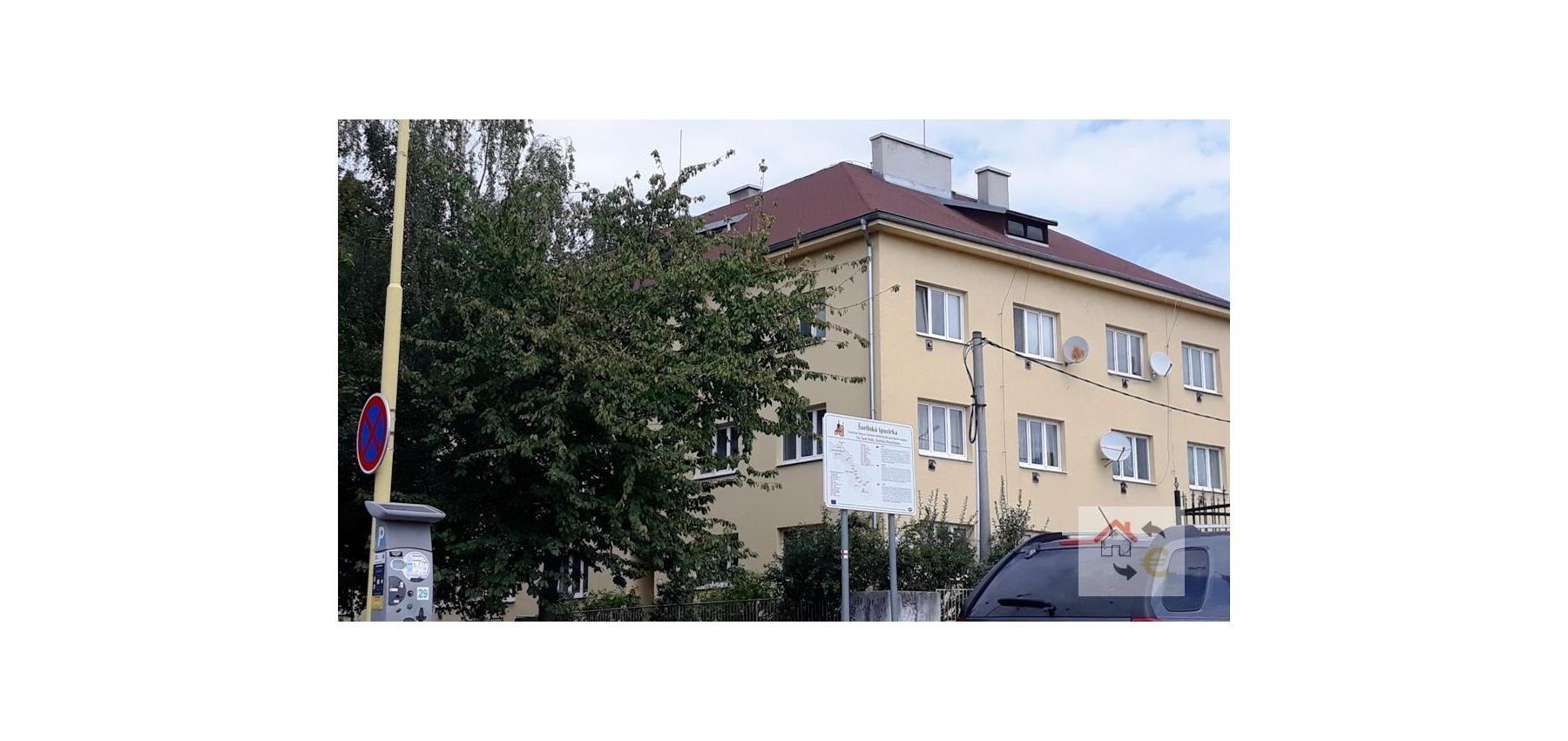 Prenajatý do 1.9.2026... Priestranný tehlový 3 izbový byt v centre mesta, zariadený