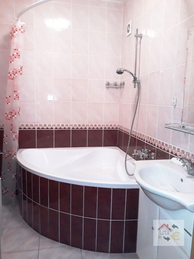 PRENAJATÉ DO 30.11.2025...1 izbový priestranný byt Švábska, po rekonštrukcii