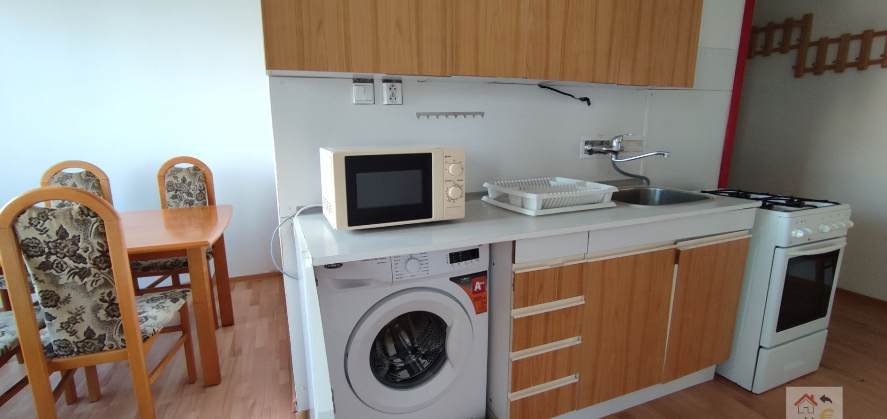 Prenajatý do 1.6.2026...Na prenájom 2 izbový byt čiastočne zariadený, Mukačevská ulica, čiastočná rekonštrukcia