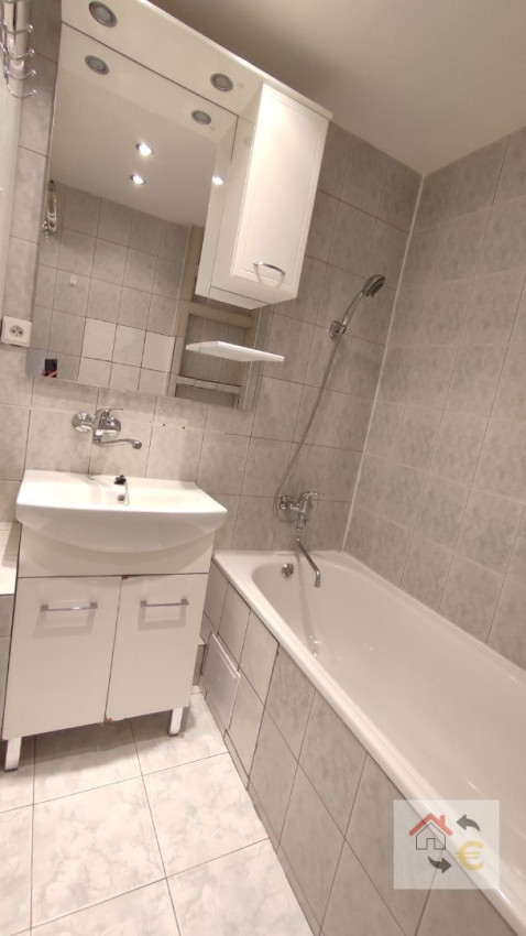 Prenajatý do 1.6.2026...Na prenájom 2 izbový byt čiastočne zariadený, Mukačevská ulica, čiastočná rekonštrukcia