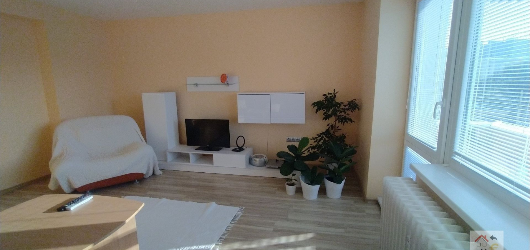 Prenajatý do 1.3.2026...Tehlový 2 izbový byt s balkónom 17.novembra Prešov, zrekonštruovaný a kompletne zariadený