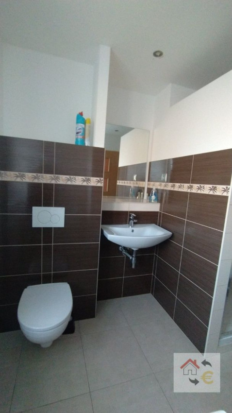 Prenajatý do 1.3.2026...Tehlový 2 izbový byt s balkónom 17.novembra Prešov, zrekonštruovaný a kompletne zariadený