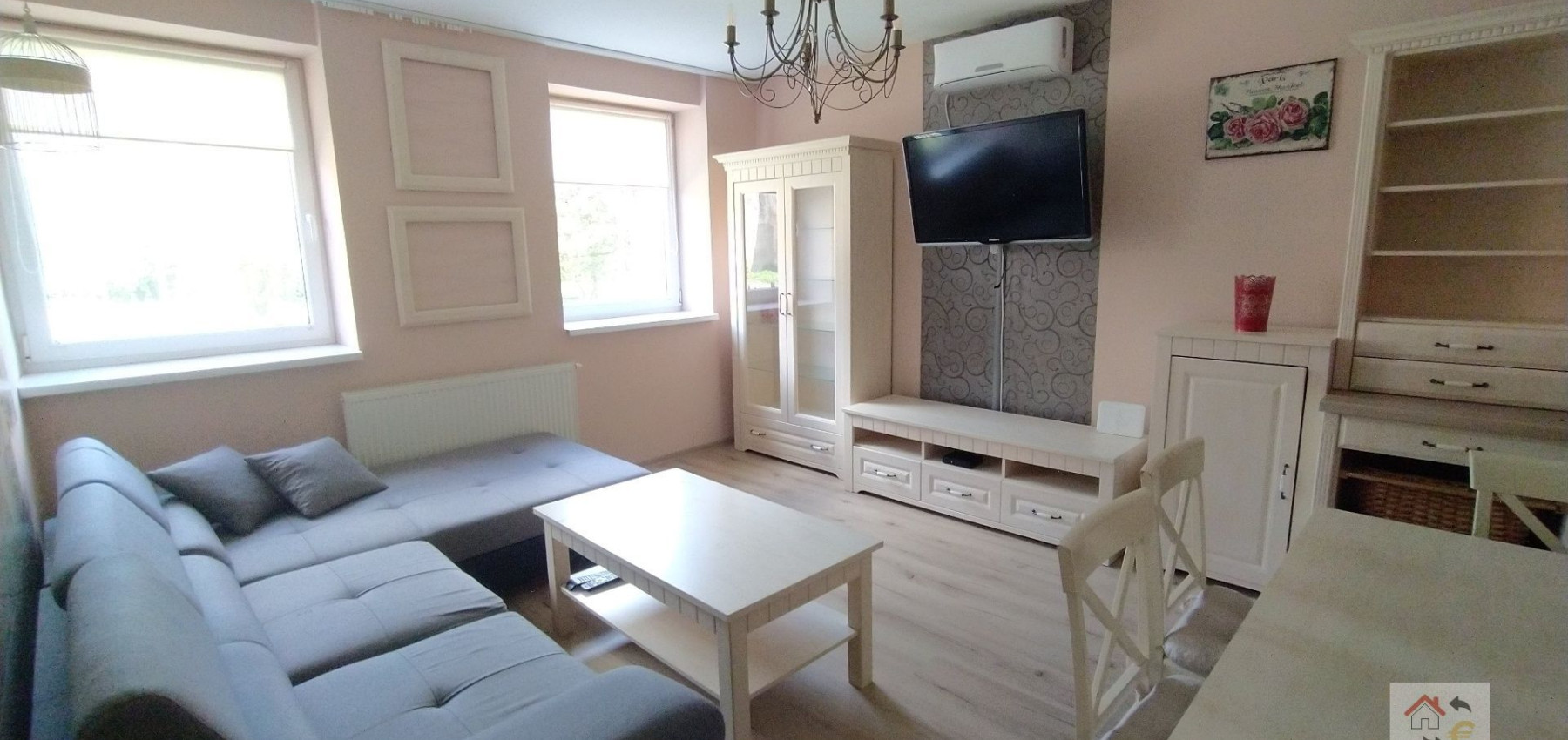 Prenajaté do 1.6.2026 - Krásny 3 izbový byt kompletne zariadený byt Nižná Šebastová - Slánska ulica