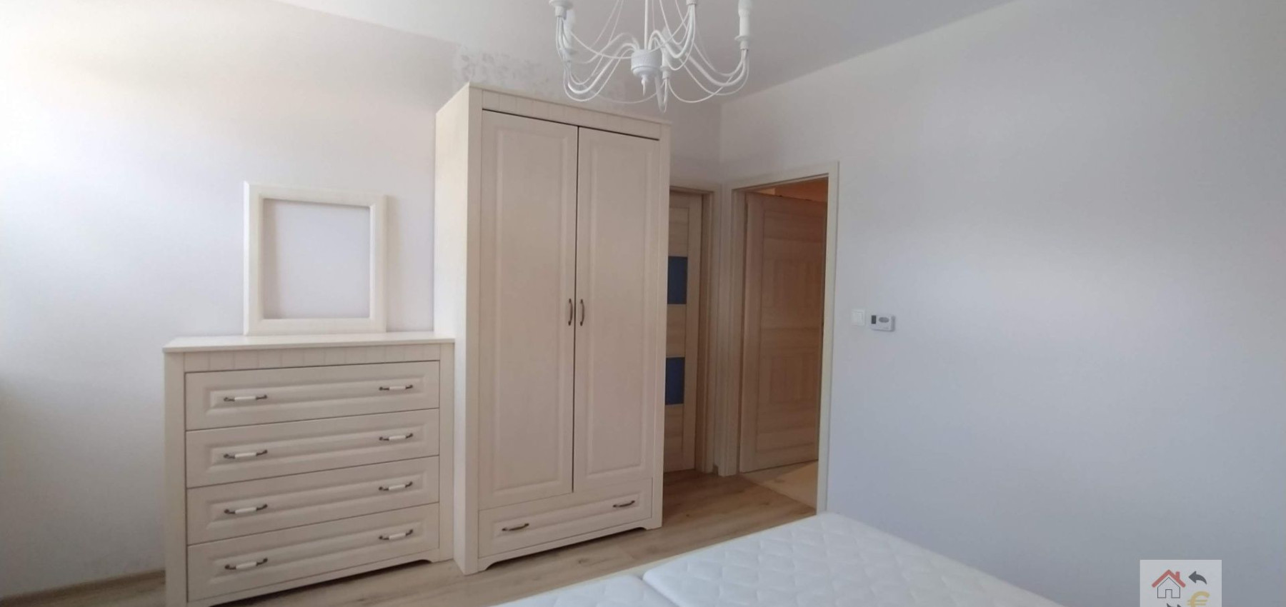 Prenajaté do 1.6.2026 - Krásny 3 izbový byt kompletne zariadený byt Nižná Šebastová - Slánska ulica