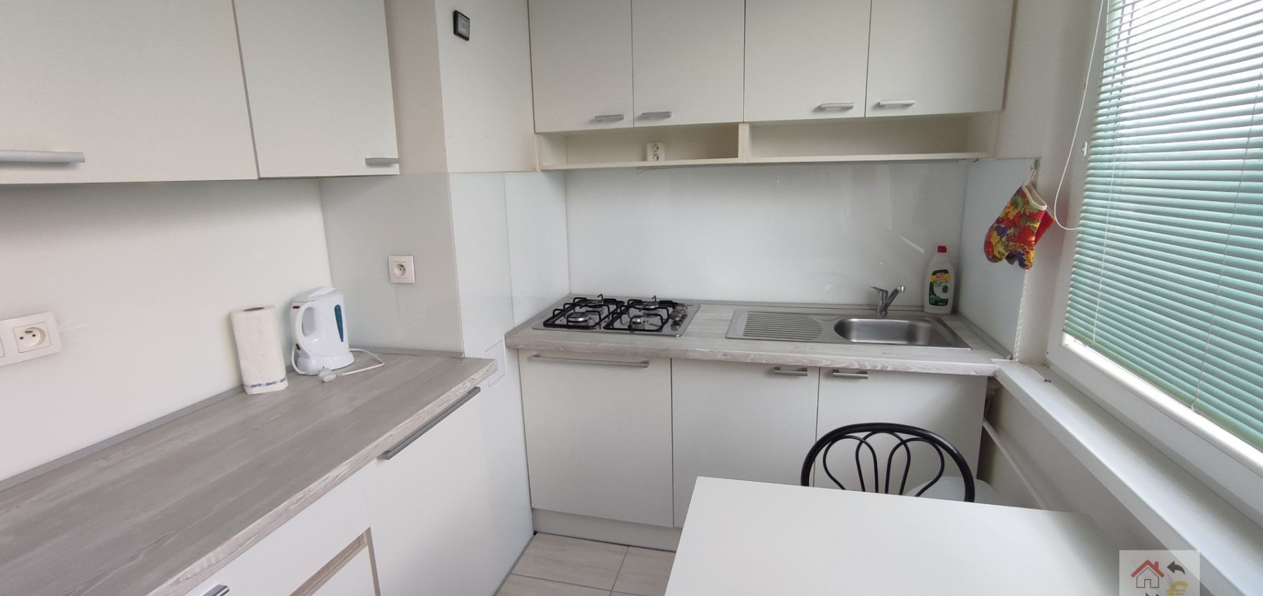 Prenajaté do 30.6. 2025 - 2 izbový priestranný byt v top lokalite Sídliska 2, kompletná rekonštrukcia, zariadený