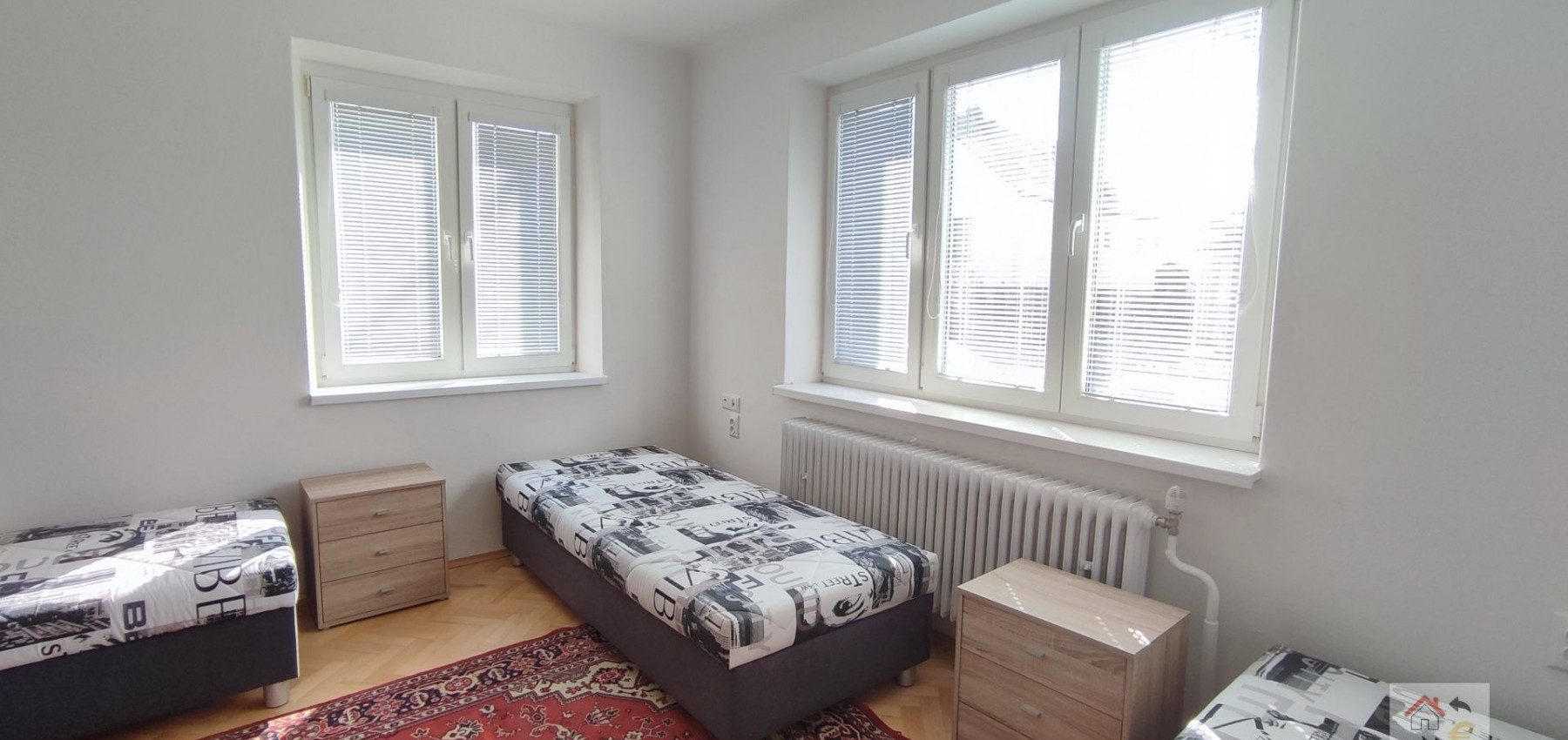 Voľná izba od 1.12.2024...PRENÁJOM SAMOSTATNEJ IZBY V RODINNOM DOME SO ZÁHRADOU, JESENSKÉHO ULICA