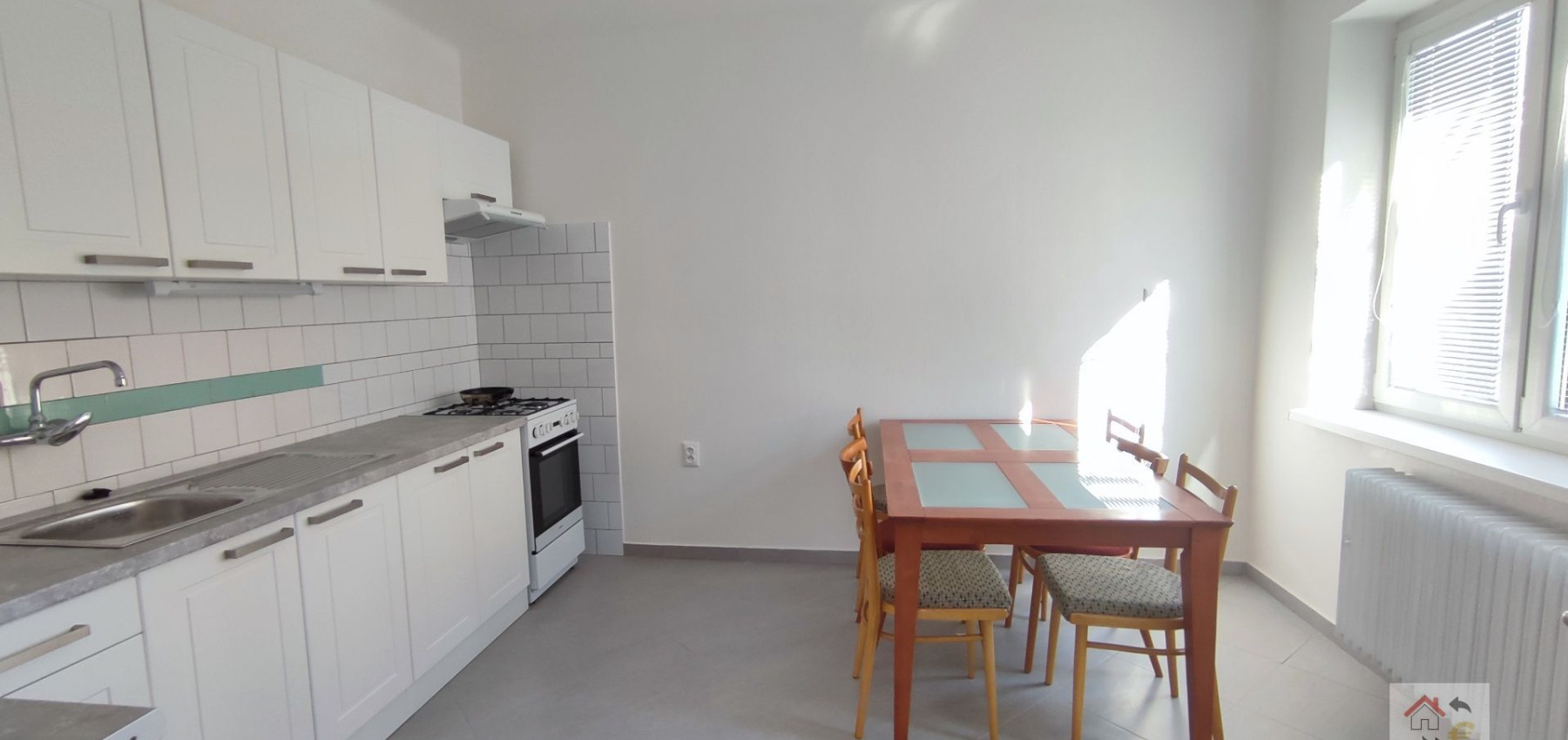 Voľná izba od 1.12.2024...PRENÁJOM SAMOSTATNEJ IZBY V RODINNOM DOME SO ZÁHRADOU, JESENSKÉHO ULICA