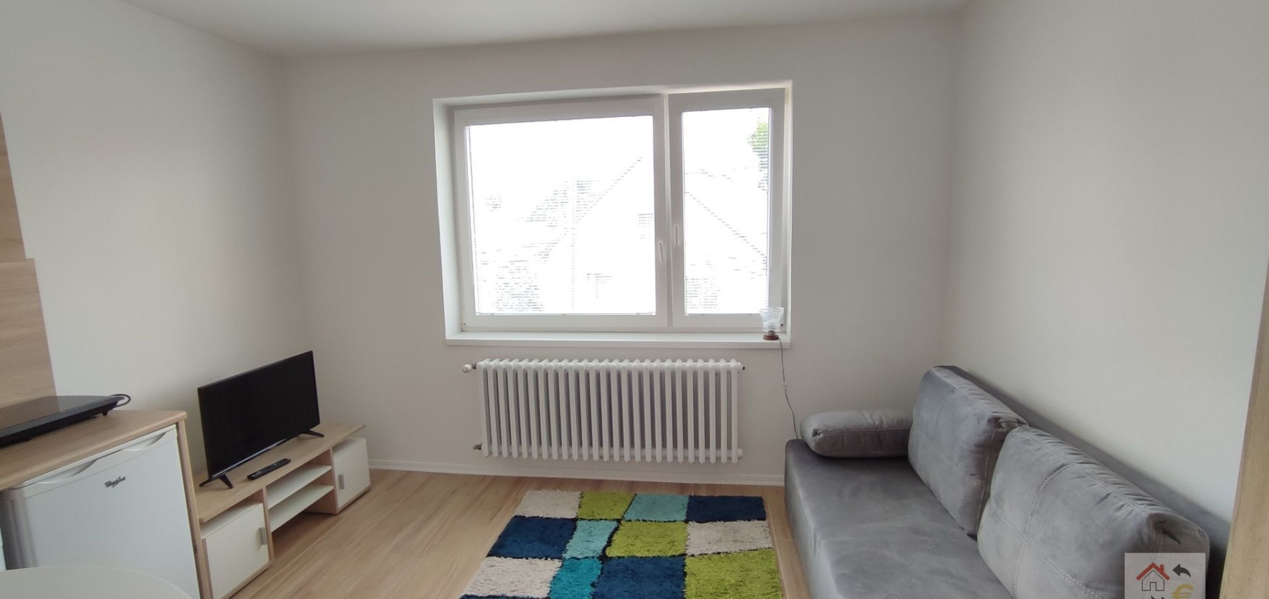 Prenajatá do 1.9.2026 - zariadená garsónka 20 m2 komplet rekonštrukcia