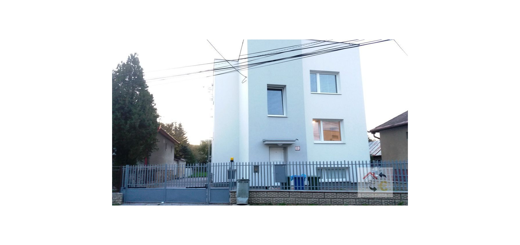 Prenajatá do 1.9.2026 - zariadená garsónka 20 m2 komplet rekonštrukcia