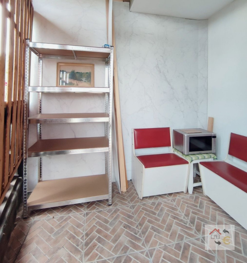 Prenajatá do 30.06.2024...Na prenájom garsónka v rodinnom dome v mestskej časti Surdok