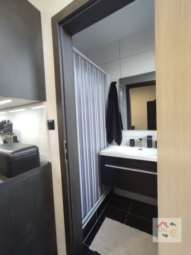 Prenajatý do 1.7.2026....Na prenájom krásny zrekonštruovaný 2 izbový byt sídlisku II pri Lidli