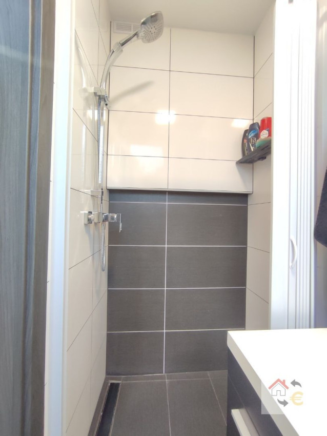 Prenajatý do 1.7.2026....Na prenájom krásny zrekonštruovaný 2 izbový byt sídlisku II pri Lidli