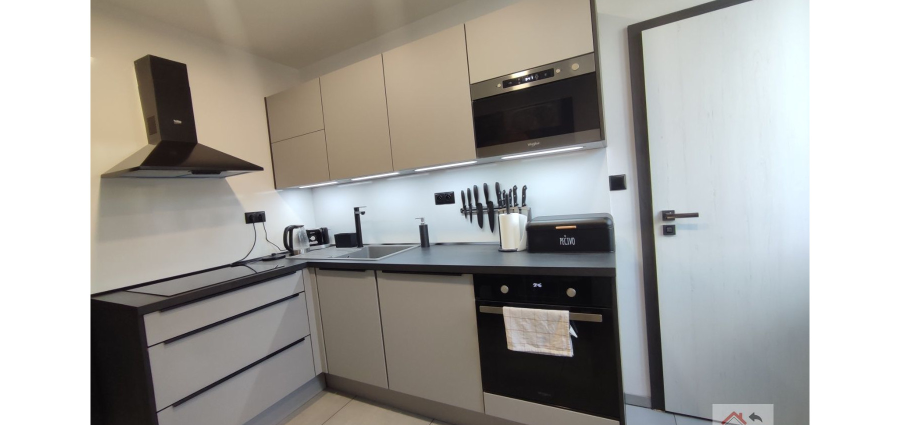 Prenajatý do 1.7.2026....Na prenájom krásny zrekonštruovaný 2 izbový byt sídlisku II pri Lidli