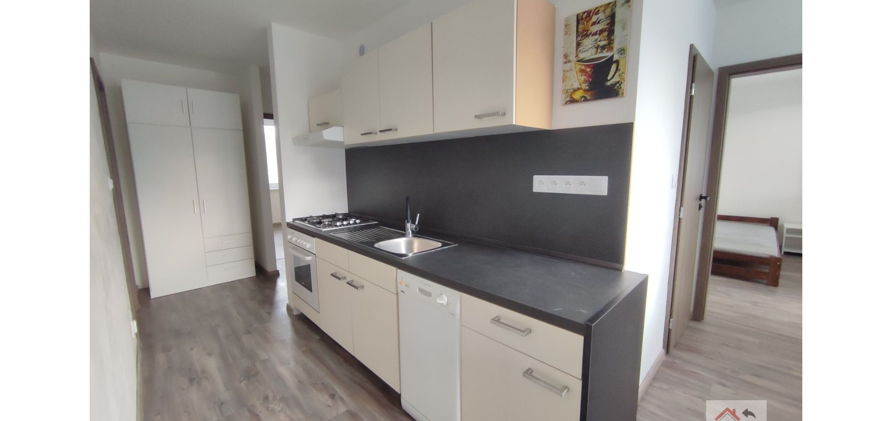 Prenajatý do 30.09.2024... 4 izbový byt po kompletnej rekonštrukcii na sídlisku 3 v Prešove