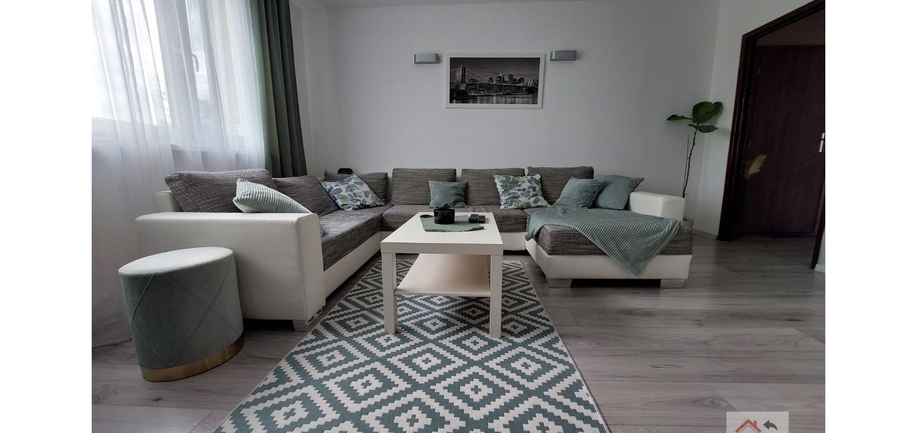 Prenajatý 1.5.2025....Prekrásny 2 izbový byt Sídlisko 3, Prostějovská, kompletná rekonštrukcia, zariadený, ihneď pripravený na bývanie