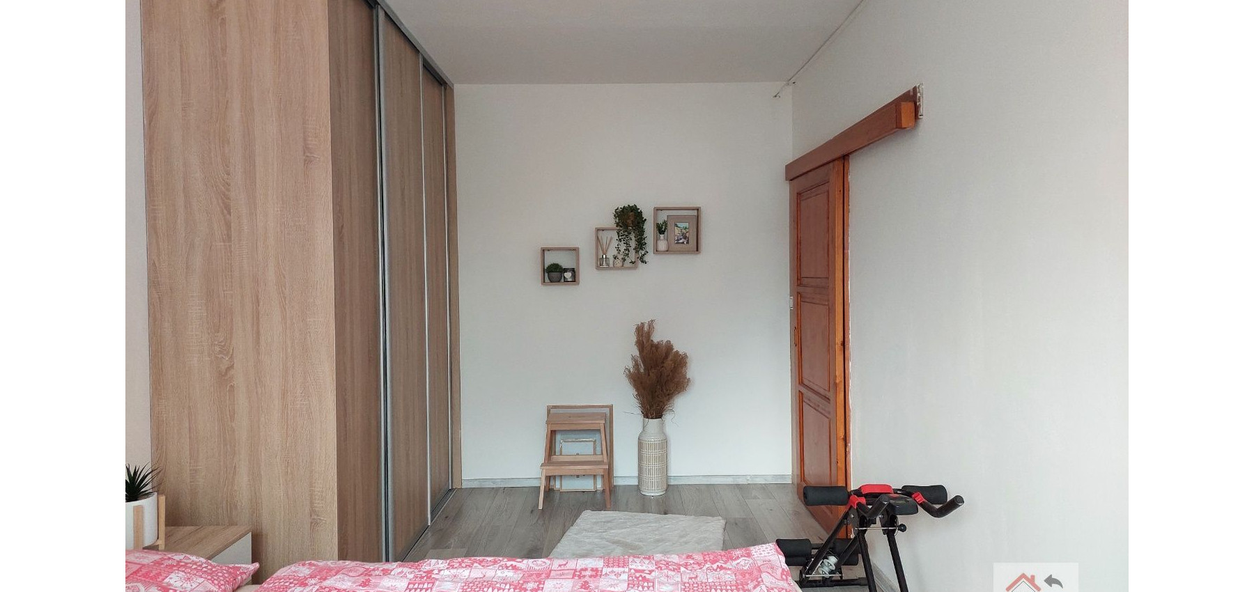 Prenajatý 1.5.2025....Prekrásny 2 izbový byt Sídlisko 3, Prostějovská, kompletná rekonštrukcia, zariadený, ihneď pripravený na bývanie