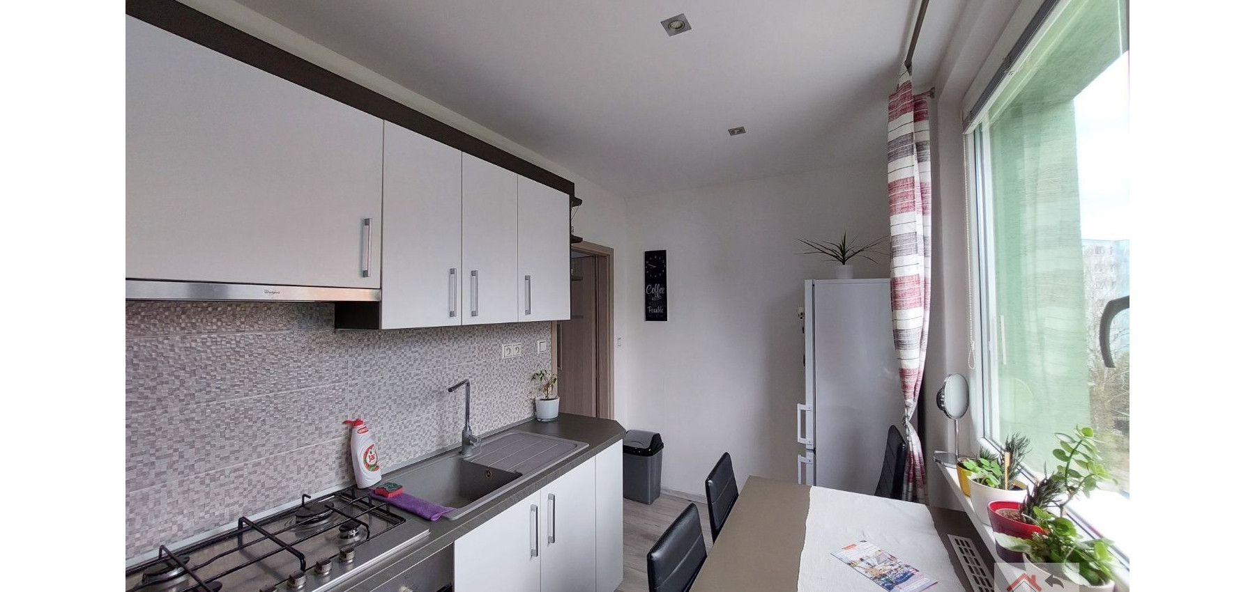 Prenajatý 1.5.2025....Prekrásny 2 izbový byt Sídlisko 3, Prostějovská, kompletná rekonštrukcia, zariadený, ihneď pripravený na bývanie