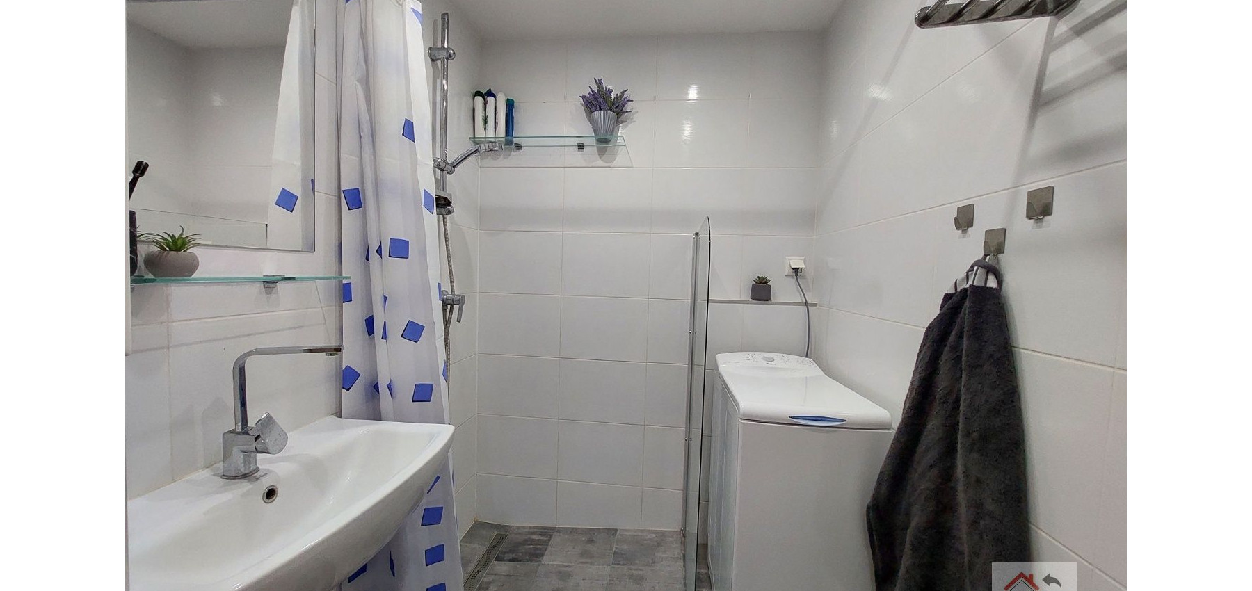 Prenajatý 1.5.2025....Prekrásny 2 izbový byt Sídlisko 3, Prostějovská, kompletná rekonštrukcia, zariadený, ihneď pripravený na bývanie