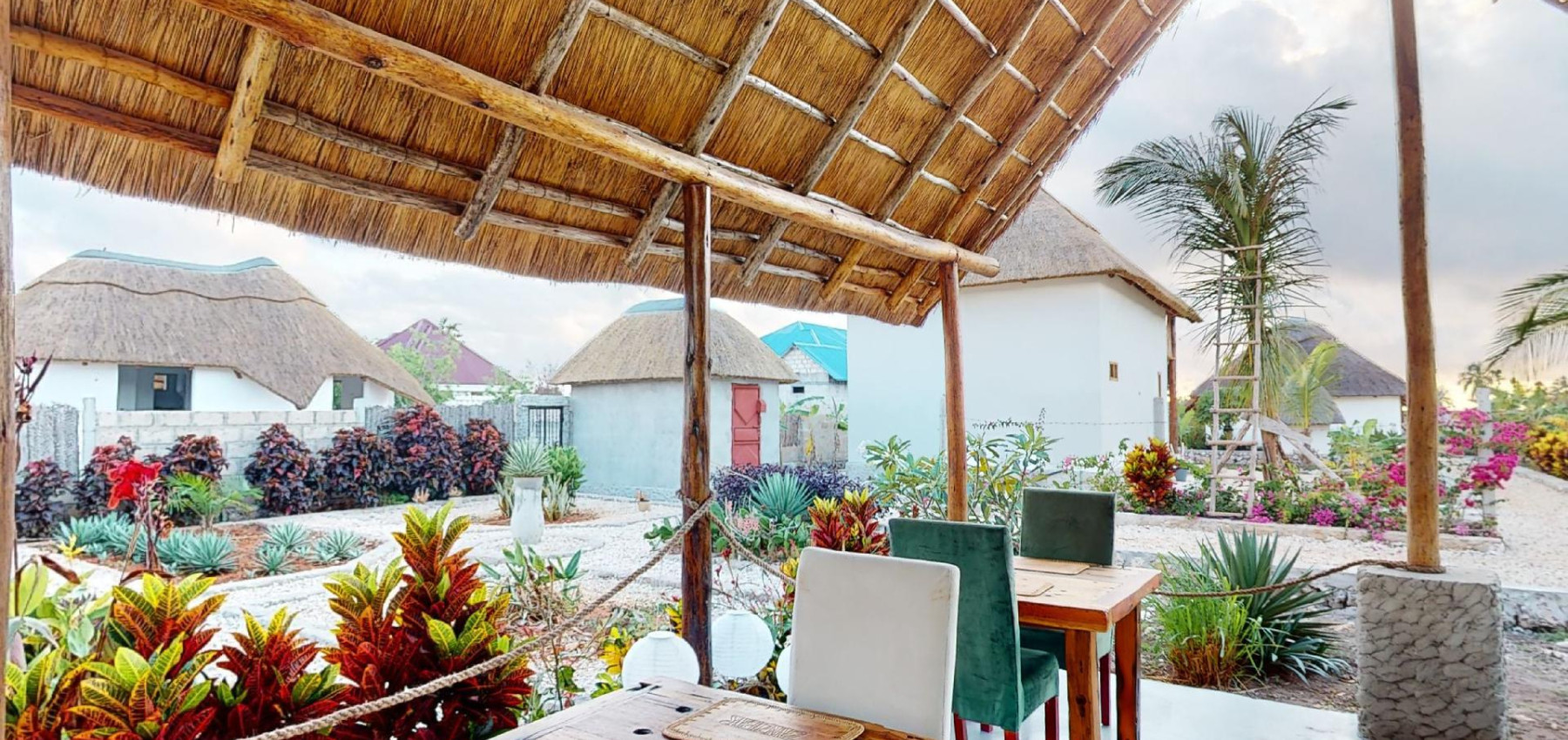 Zaria resort Zanzibar - dovolenkový prenájom bungalovu so záhradou pre dve osoby D07