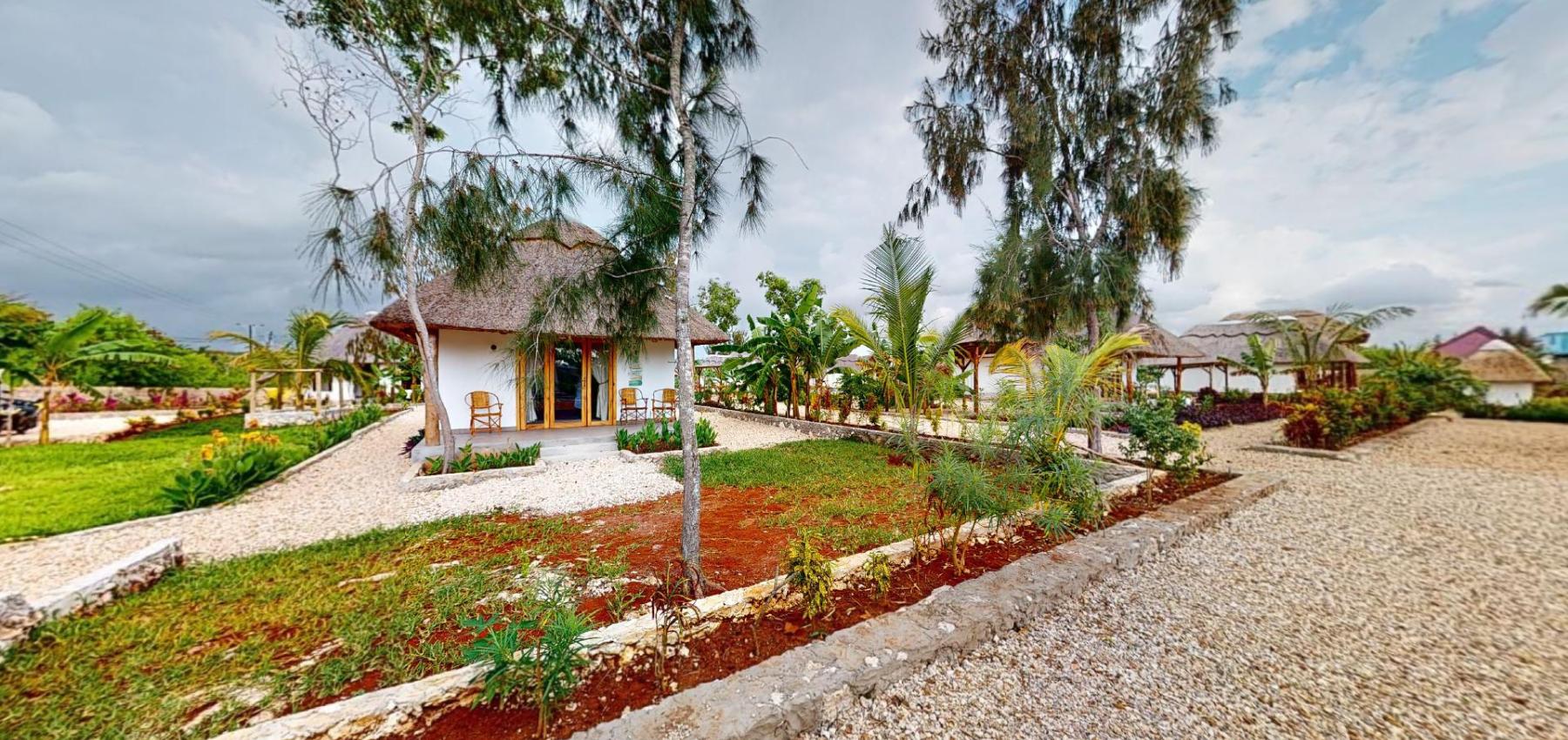 Zaria resort Zanzibar - dovolenkový prenájom bungalovu so záhradou pre dve osoby D07