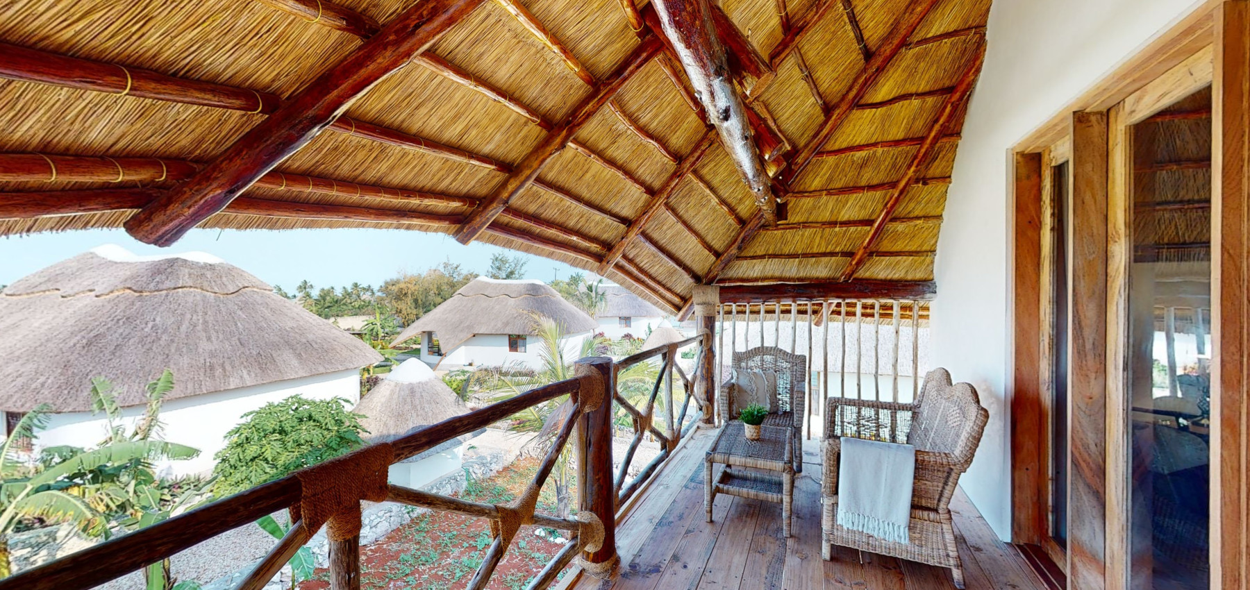 Zaria resort Zanzibar - luxusný poschodový dom, balkón s výhľadom na more a záhradou pre dve osoby D08