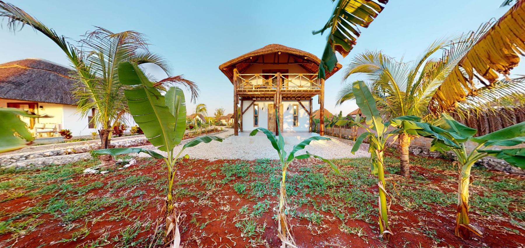 Zaria resort Zanzibar - luxusný poschodový dom, balkón s výhľadom na more a záhradou pre dve osoby D08