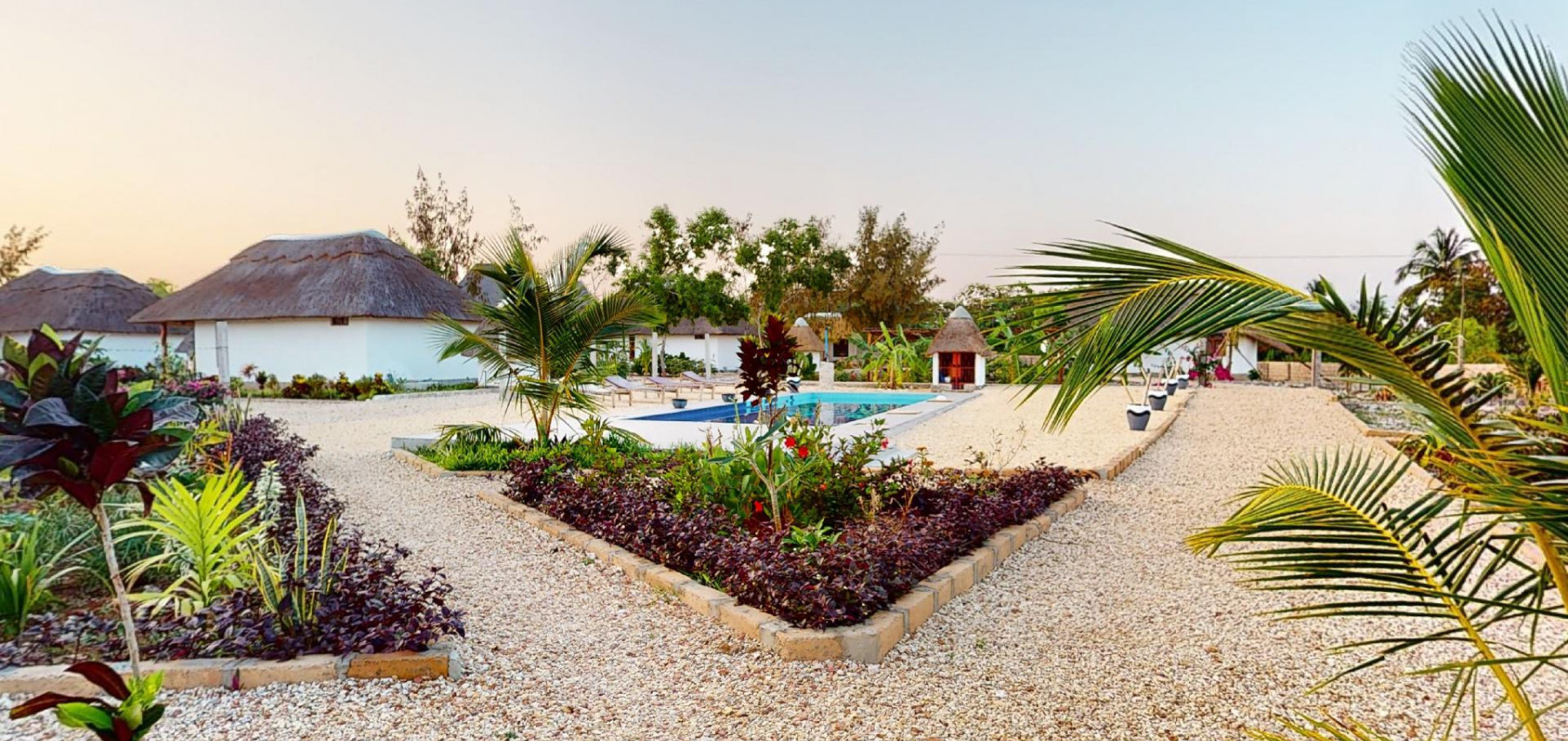 Zaria resort Zanzibar - luxusný poschodový dom, balkón s výhľadom na more a záhradou pre dve osoby D08