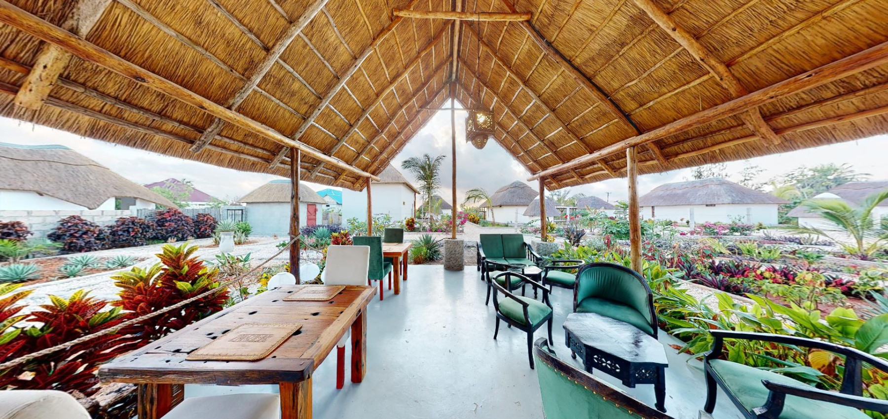 Zaria resort Zanzibar - luxusný poschodový dom, balkón s výhľadom na more a záhradou pre dve osoby D08