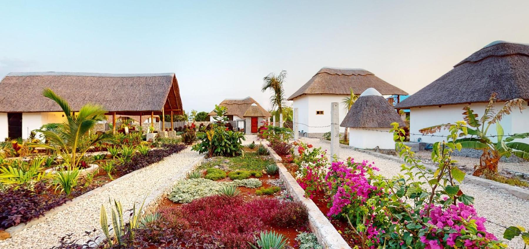 Zaria resort Zanzibar - luxusný poschodový dom, balkón s výhľadom na more a záhradou pre dve osoby D08