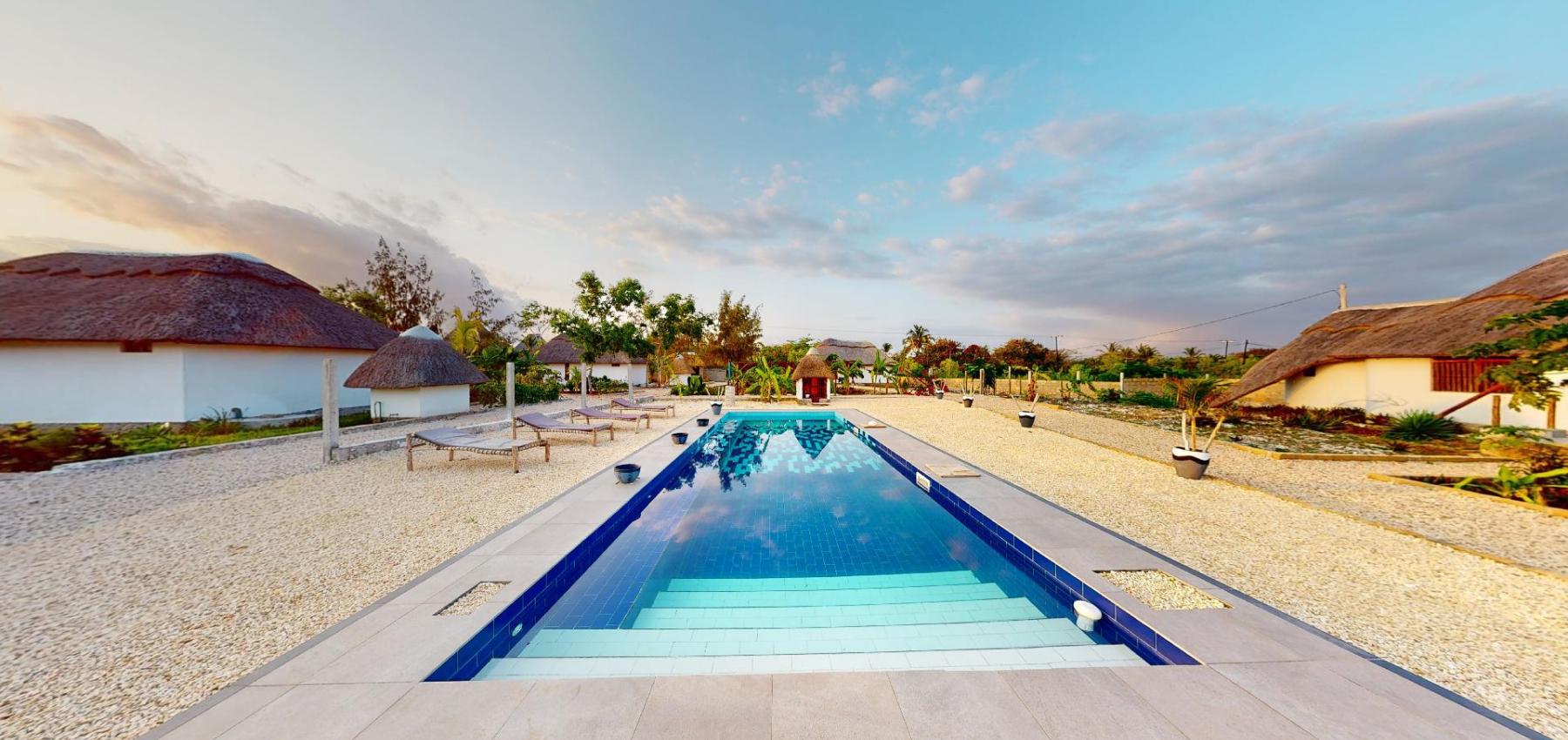 Zaria resort Zanzibar - luxusný poschodový dom, balkón s výhľadom na more a záhradou pre dve osoby D08