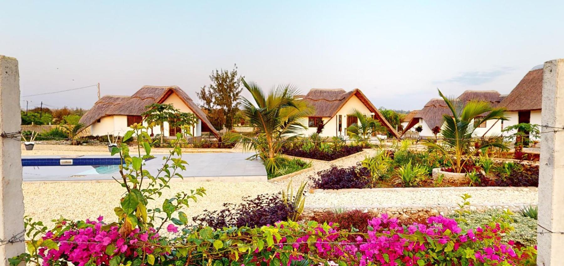 Zaria resort Zanzibar - luxusný poschodový dom, balkón s výhľadom na more a záhradou pre dve osoby D08