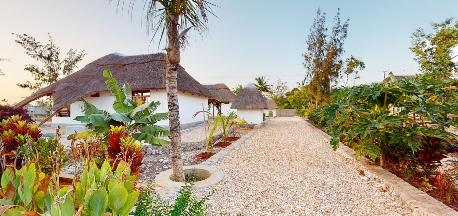 Zaria resort Zanzibar - dovolenkový prenájom bungalovu s dvomi spálňami a záhradou pre dva páry D10