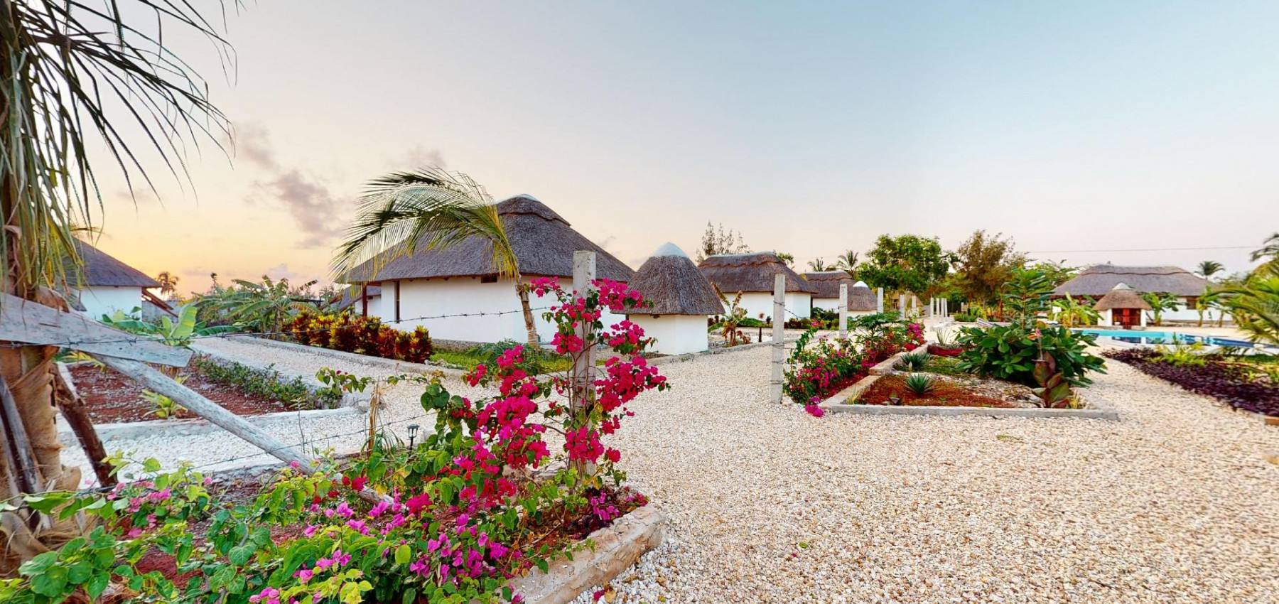 Zaria resort Zanzibar - dovolenkový prenájom bungalovu s dvomi spálňami a záhradou pre dva páry D10