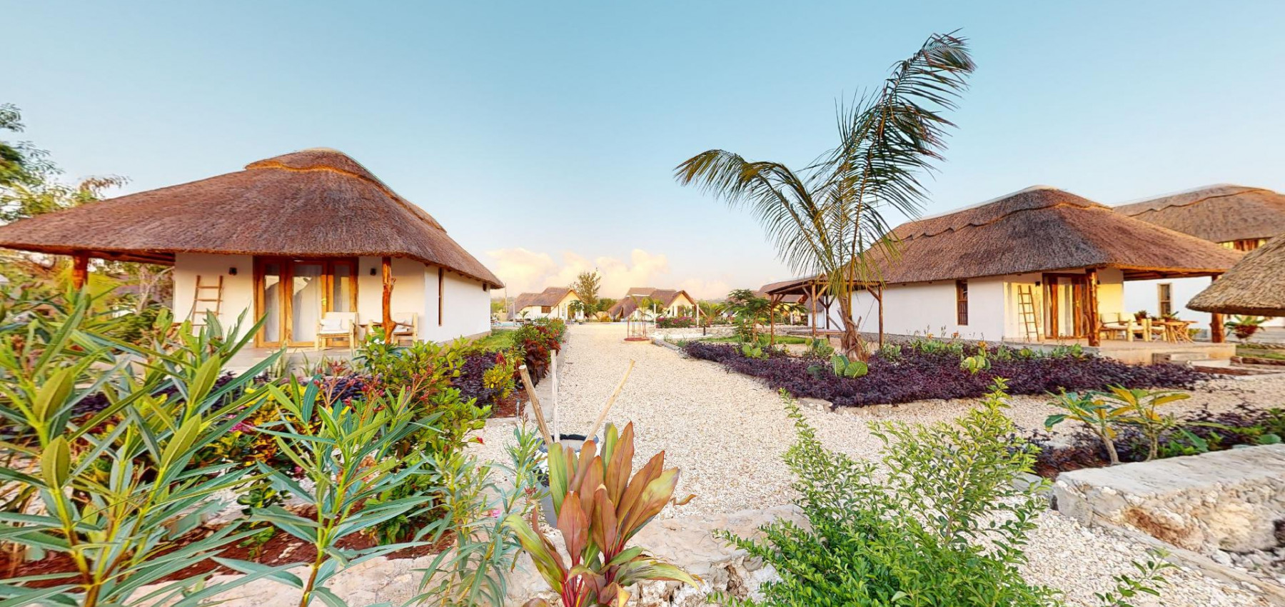 Zaria resort Zanzibar - luxusný poschodový dom, balkón s výhľadom na more a záhradou pre dve osoby D08