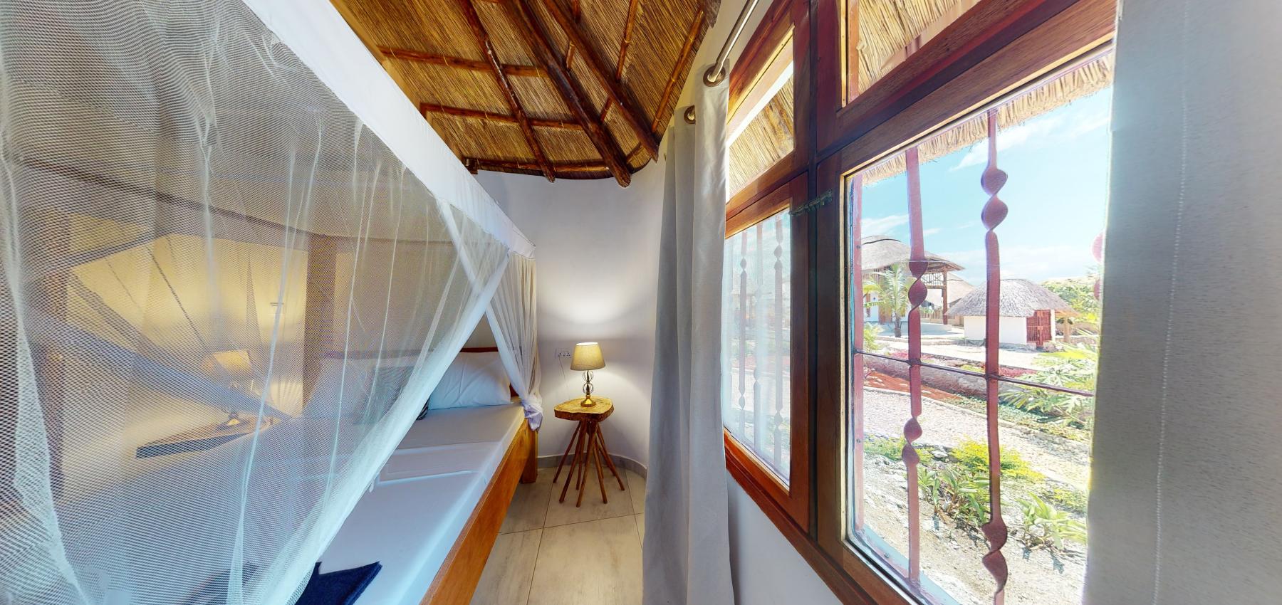 Zaria resort Zanzibar - dovolenkový prenájom bungalovu s dvomi spálňami a záhradou pre 2 páry D11