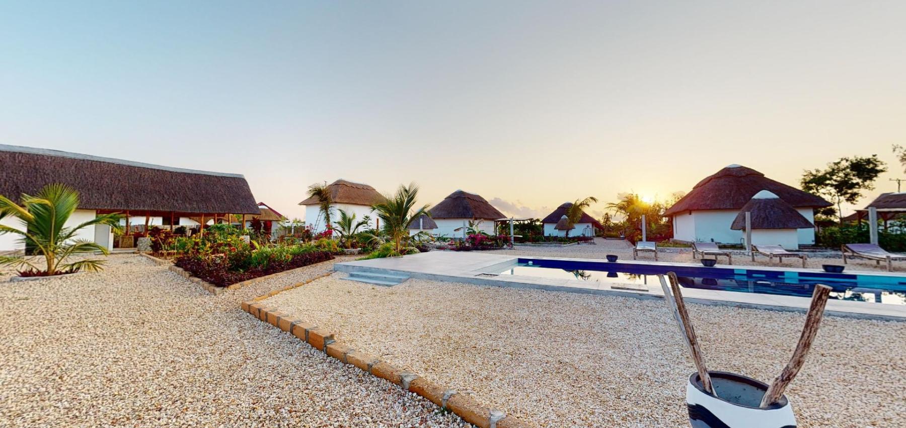 Zaria resort Zanzibar - dovolenkový prenájom bungalovu s dvomi spálňami a záhradou pre 2 páry D11