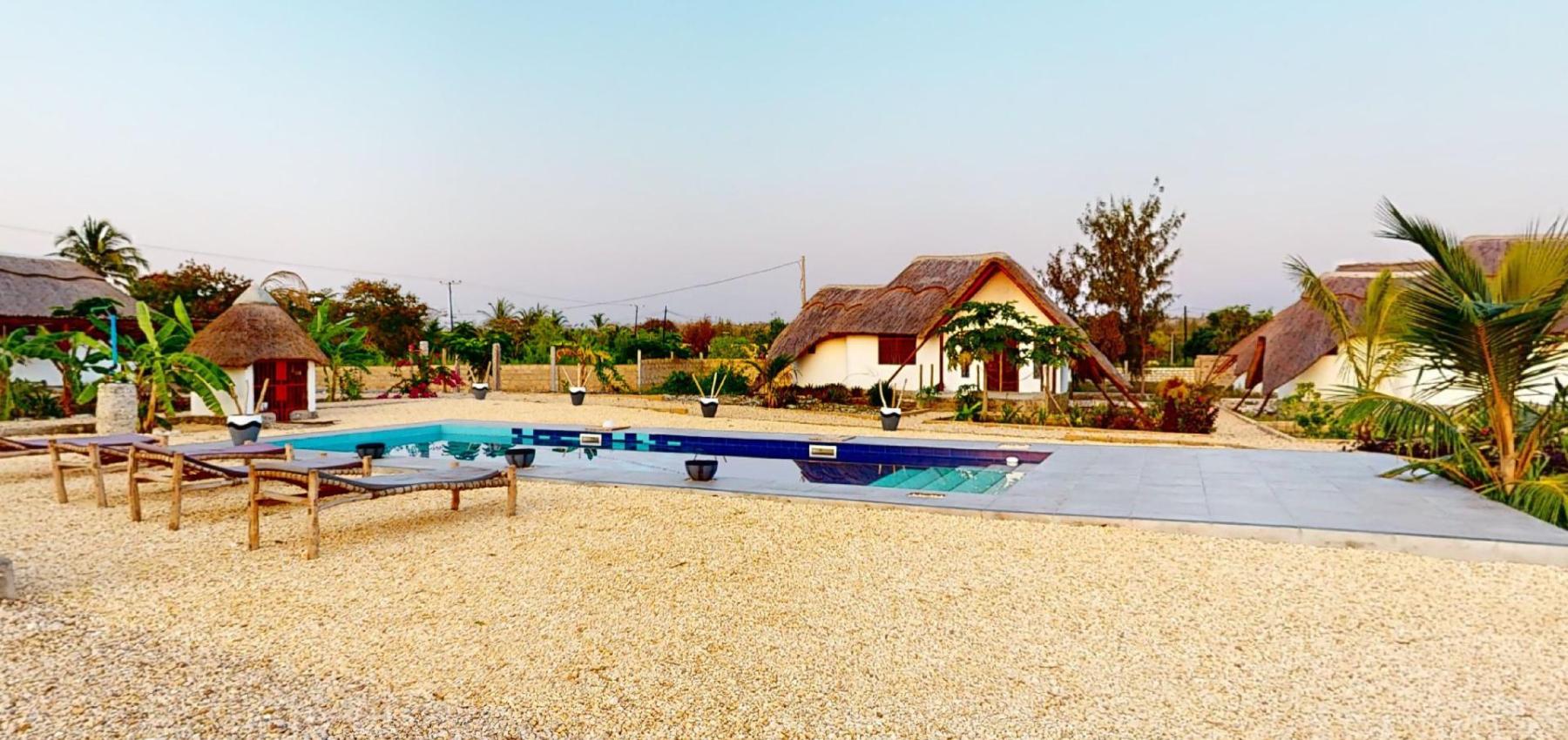 Zaria resort Zanzibar - dovolenkový prenájom bungalovu s dvomi spálňami a záhradou pre 2 páry D11