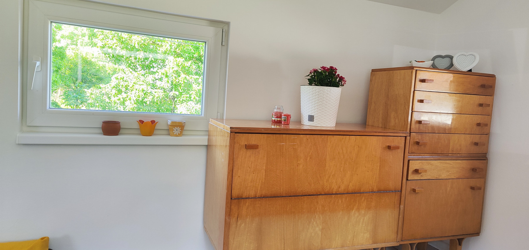 Na prenájom pozemok 800 m2 s malým domčekom na relax