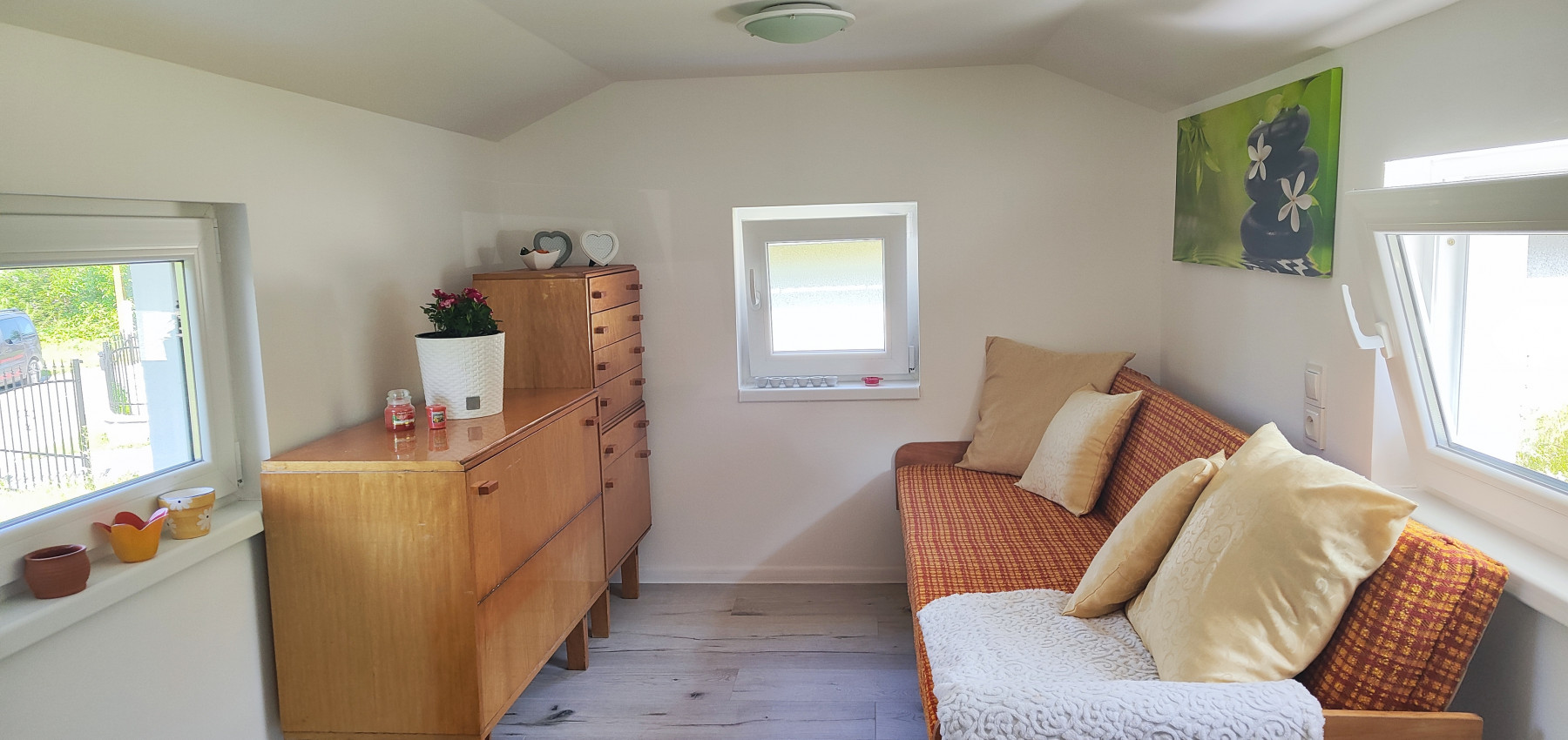 Na prenájom pozemok 800 m2 s malým domčekom na relax