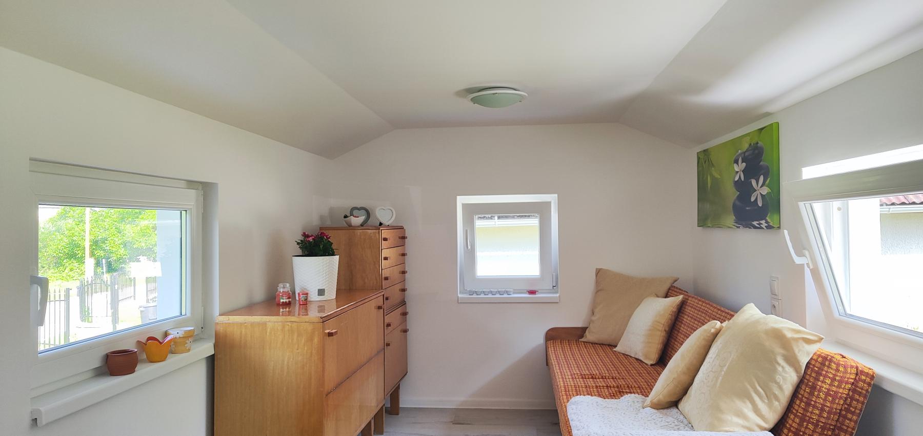 Na prenájom pozemok 800 m2 s malým domčekom na relax