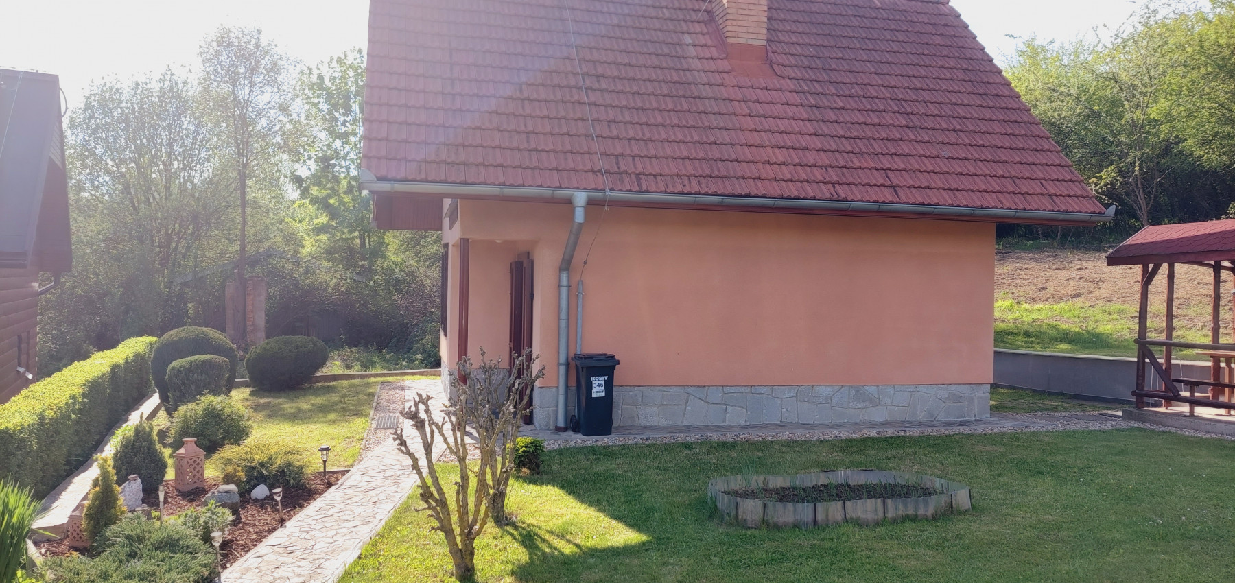 Na predaj murovaná poschodová rekreačná chata Domaša