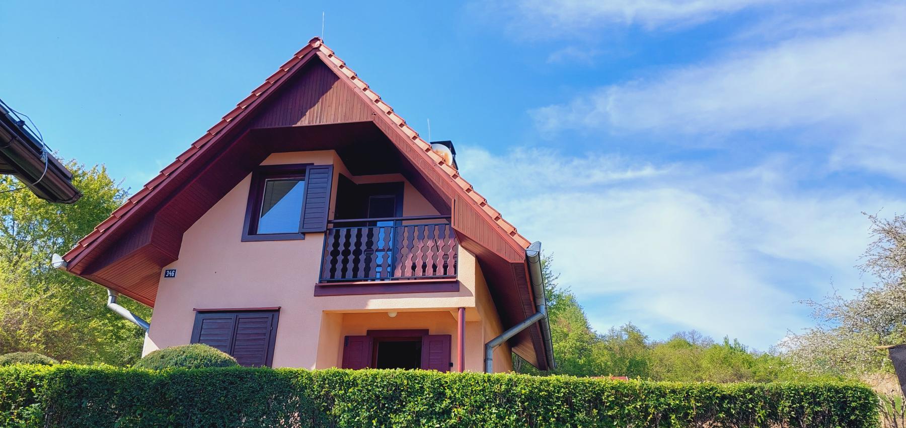 Na predaj murovaná poschodová rekreačná chata Domaša