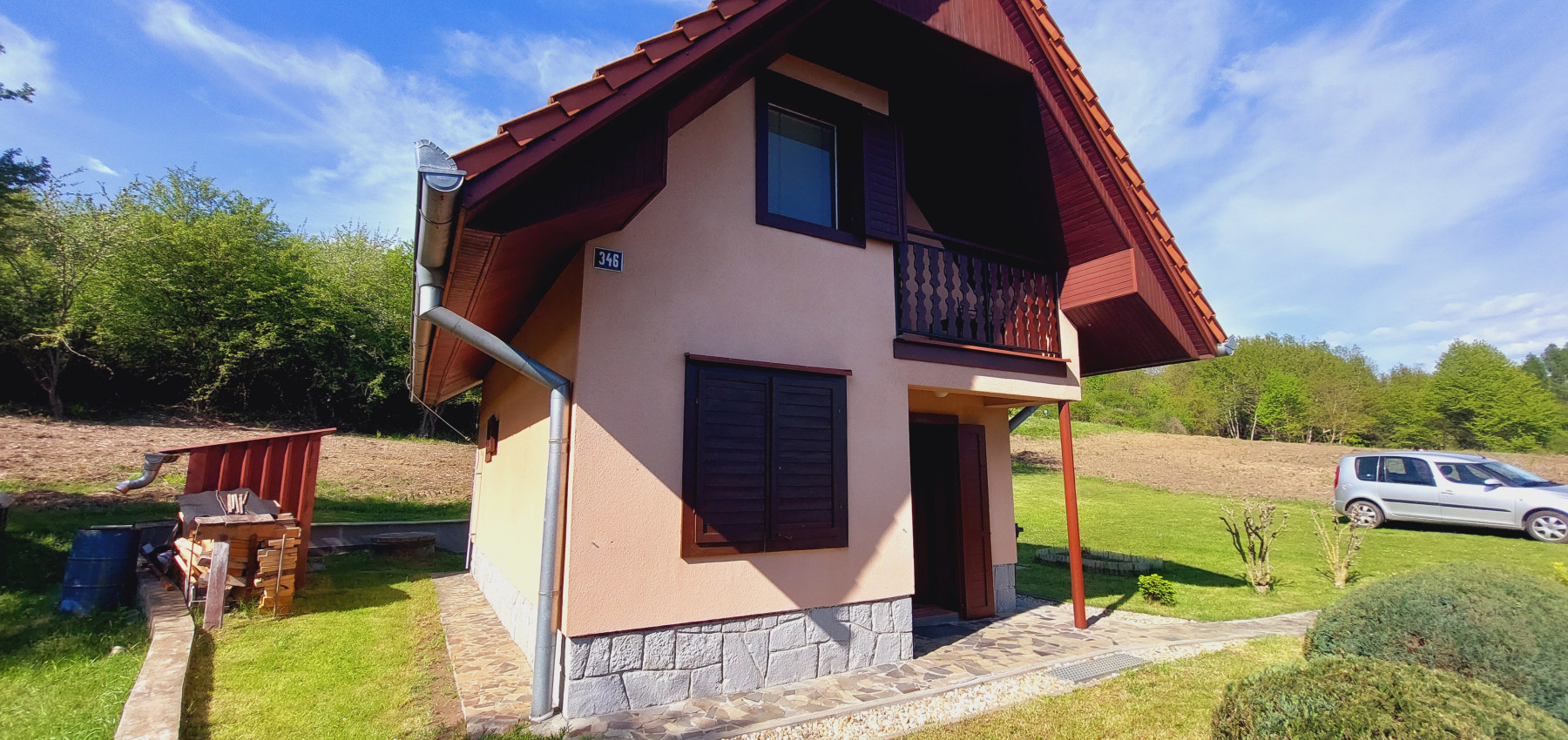 Na predaj murovaná poschodová rekreačná chata Domaša