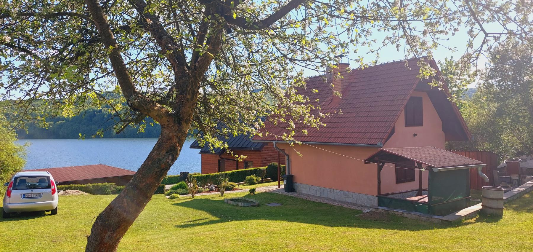 Na predaj murovaná poschodová rekreačná chata Domaša