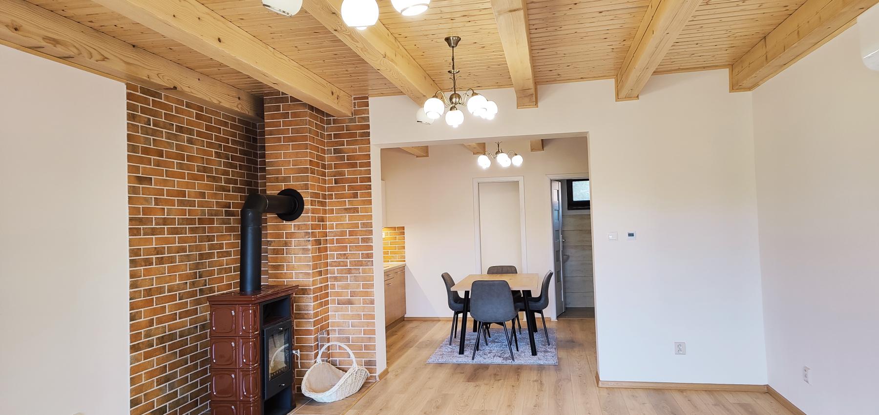 Luxusná novostavba šiestich rodinných domov v radovej zástavbe Domaša-Valkov s výhľadom na vodu, uprostred prírody