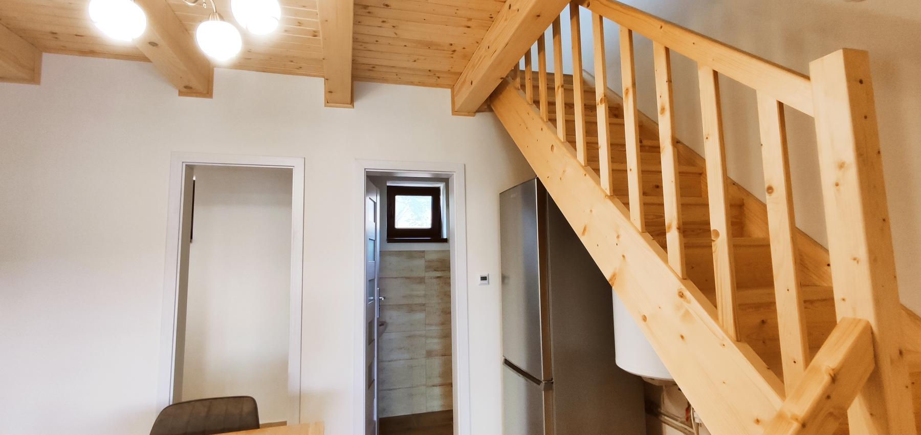 Luxusná novostavba šiestich rodinných domov v radovej zástavbe Domaša-Valkov s výhľadom na vodu, uprostred prírody