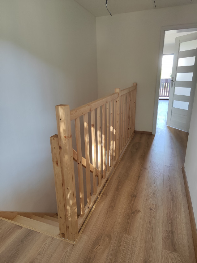 Luxusná novostavba šiestich rodinných domov v radovej zástavbe Domaša-Valkov s výhľadom na vodu, uprostred prírody